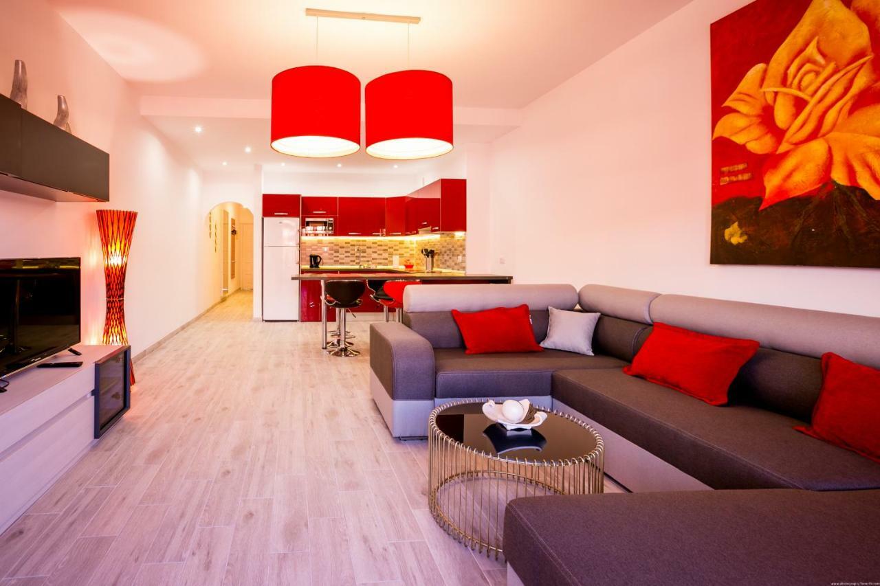 Spacious & Stylish Apartment Los Cristianos Los Cristianos  Exterior photo